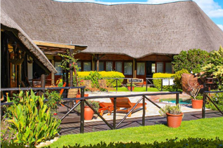 Elephants Foodprint Lodge