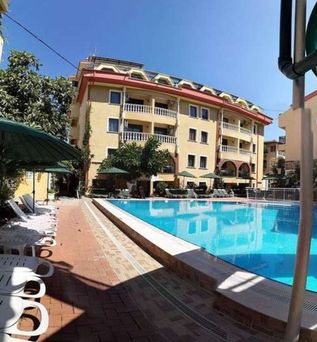 Maxwell Holiday Club