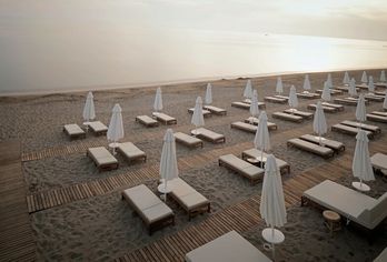 Acanthus Cennet Barut Collection