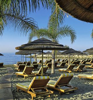 Four Seasons Hotel