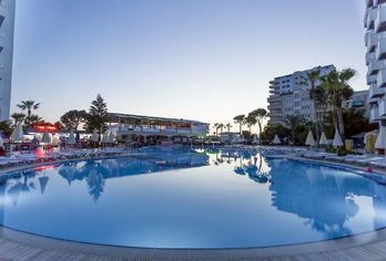 Senza Grand Santana Hotel