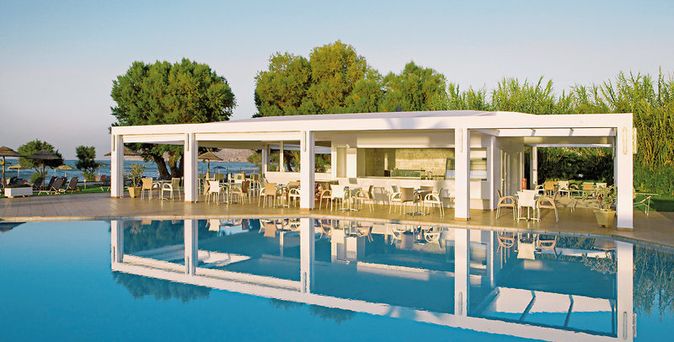 Geraniotis Hotel & Resort