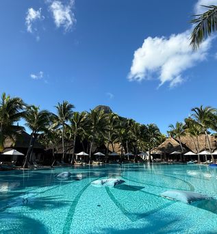 Paradis Beachcomber Pool