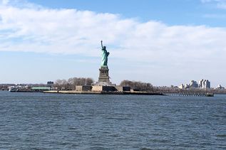New York Freiheitsstatue Blick vom Wasser auf die Freiheitsstatue