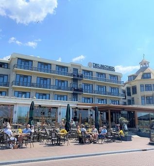 Two Brothers Noordwijk Beach Hotel