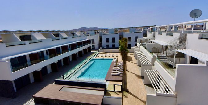 Esmeralda Cotillo Homes by LIVVO