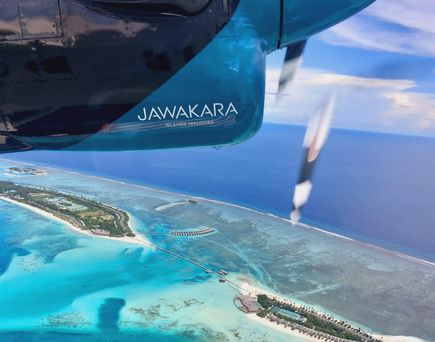 Sandra Sorgato und Alexandra Thiel mit Rettungsreifen