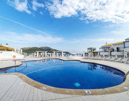 Parque Nereida Suites Hotel