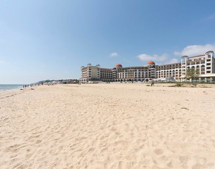 Alua Helios Bay