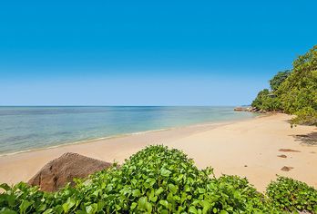 Coco de Mer Hotel & Black Parrot Suites