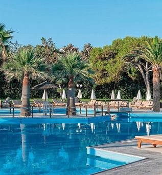 Aquila Rithymna Beach