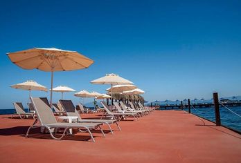 Le Bleu Hotel & Resort