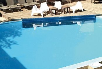 Amphitryon City Hotel