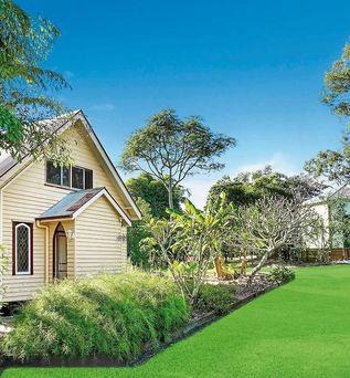 Glasshouse Mountains Ecolodge