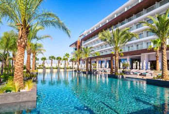 Amanti Made ForTwo Hotels