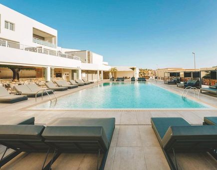 001 Higos Beach Boutique Singular Hotel Residence