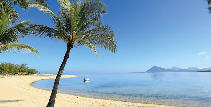 Paradis Beachcomber Golf Resort & Spa