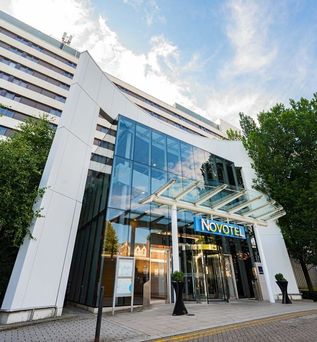 Novotel London West