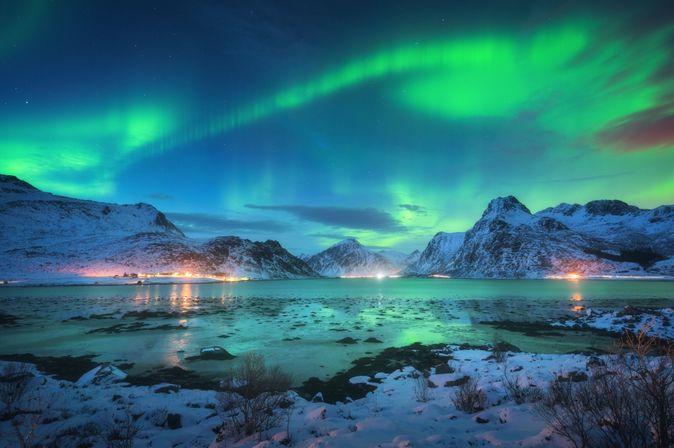 Polarlichter über einem See