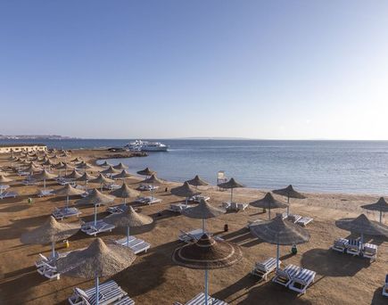 Royal Lagoons Aqua Park Resort & Spa