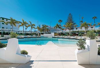 Hotel Caserio