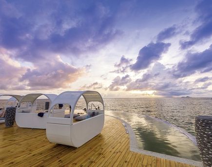 Coco de Mer Hotel & Black Parrot Suites