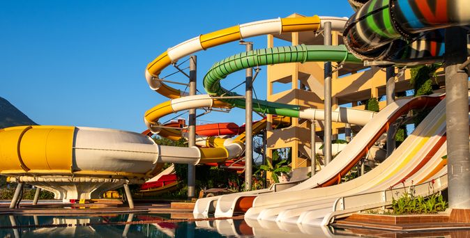 Großer bunter Aquapark