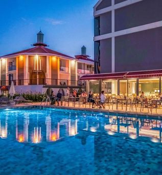 Side Square Hotel