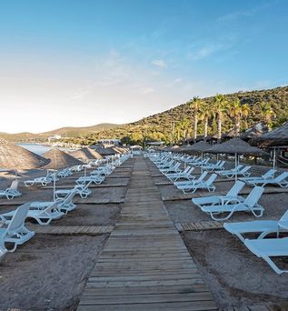 Latanya Park Resort