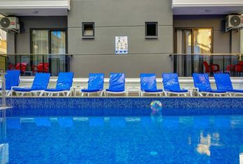 Miss Cleopatra Hotel