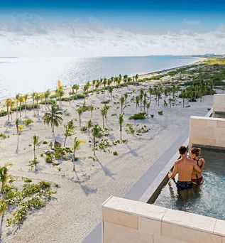 Majestic Elegance Costa Mujeres