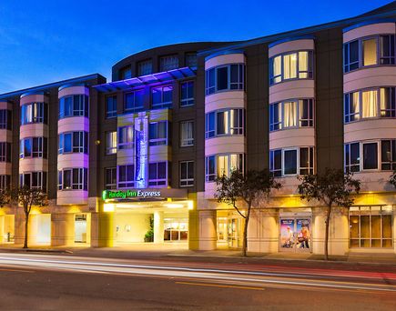 Holiday Inn Express & Suites San Francisco Fishermans Wharf