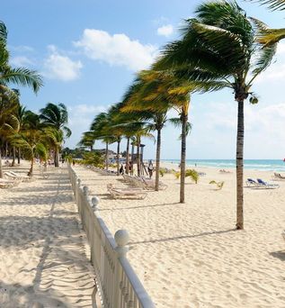 Hotel Riu Lupita