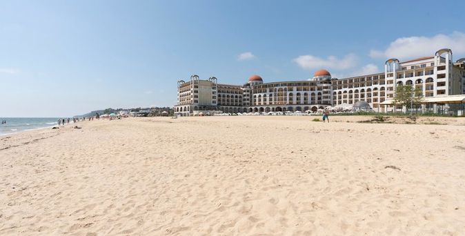Alua Helios Bay