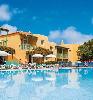 Apartamentos La Caleta