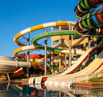 Großer bunter Aquapark