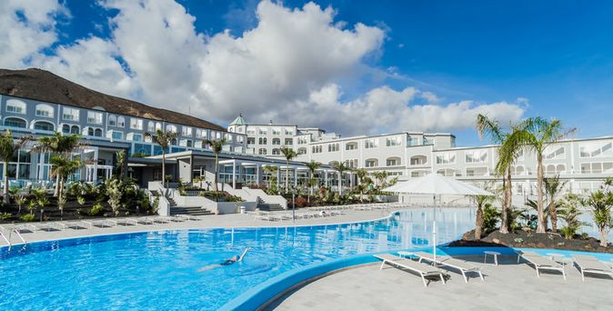 Royal Palm Resort & Spa