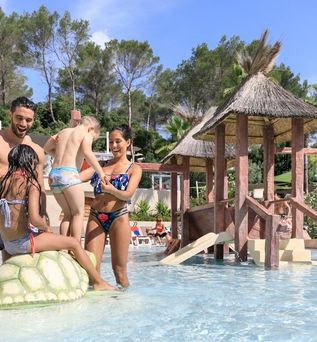Holidiay Green Resort & Spa