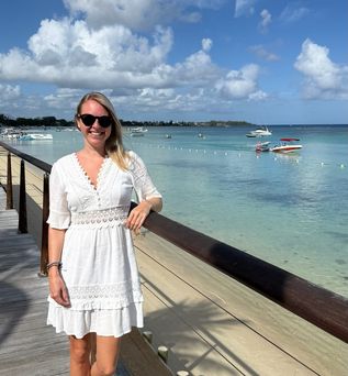 Isabell Trou aux Biches Beachcomber Strand