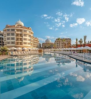Kirman Belazur Resort & Spa