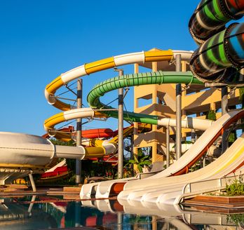 Großer bunter Aquapark