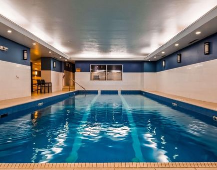 Best Western Plus Chocolate Lake Hotel