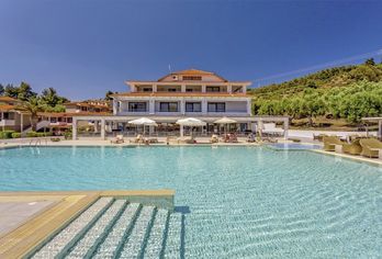 Lagomandra Beach Hotel