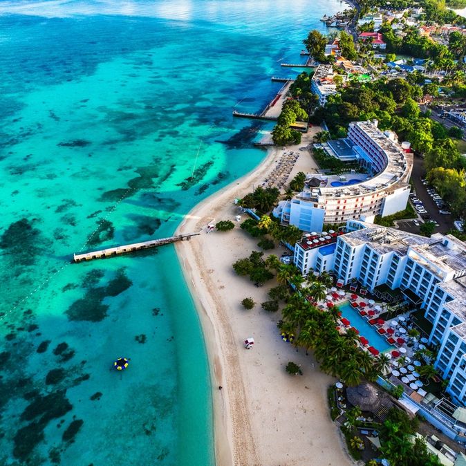 Hotels mit direktem Strandzugang von oben