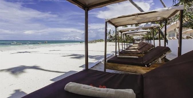 Dream’s Bay Beach Hotel
