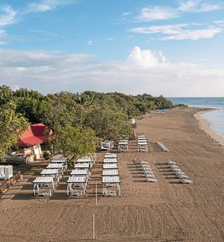 BlueBay Villas Doradas