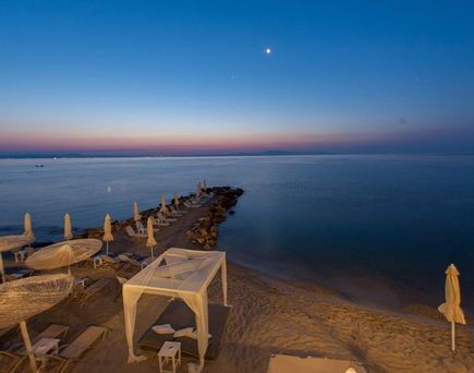 White Suites Resort
