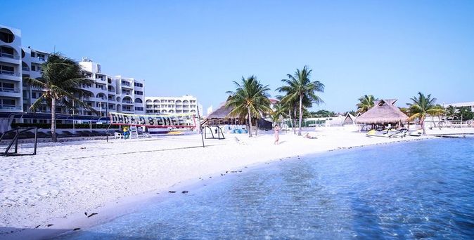 Aquamarina Beach Hotel Cancun