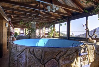 Stone Village Petrino Horio