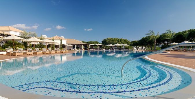 Pine Cliffs Residence, a Luxury Collection Resort